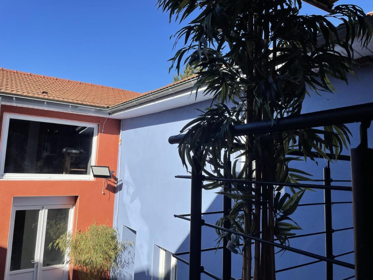 Villa Kiara Hebergements Cusset Eksteriør billede